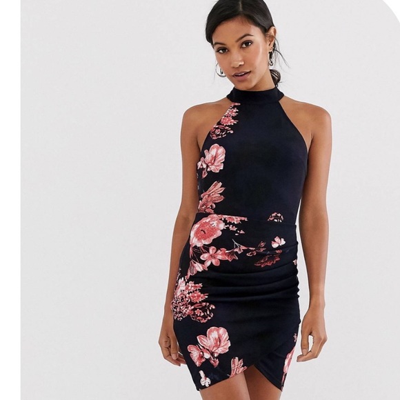 Wrap body hugging Dress - Play up or Down - Picture 2 of 8